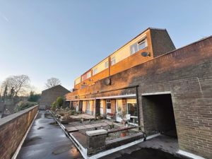 Rear aspect- click for photo gallery